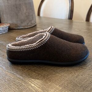 L.L. Bean Women's Brown Wool Slip-On Slippers with Cream Trim